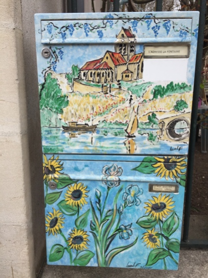 mail box in Auvers